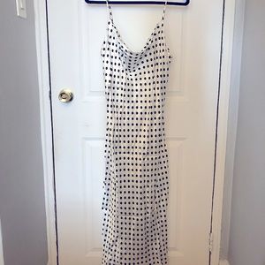 NEW & STUNNING Silky Polka Dot Dress